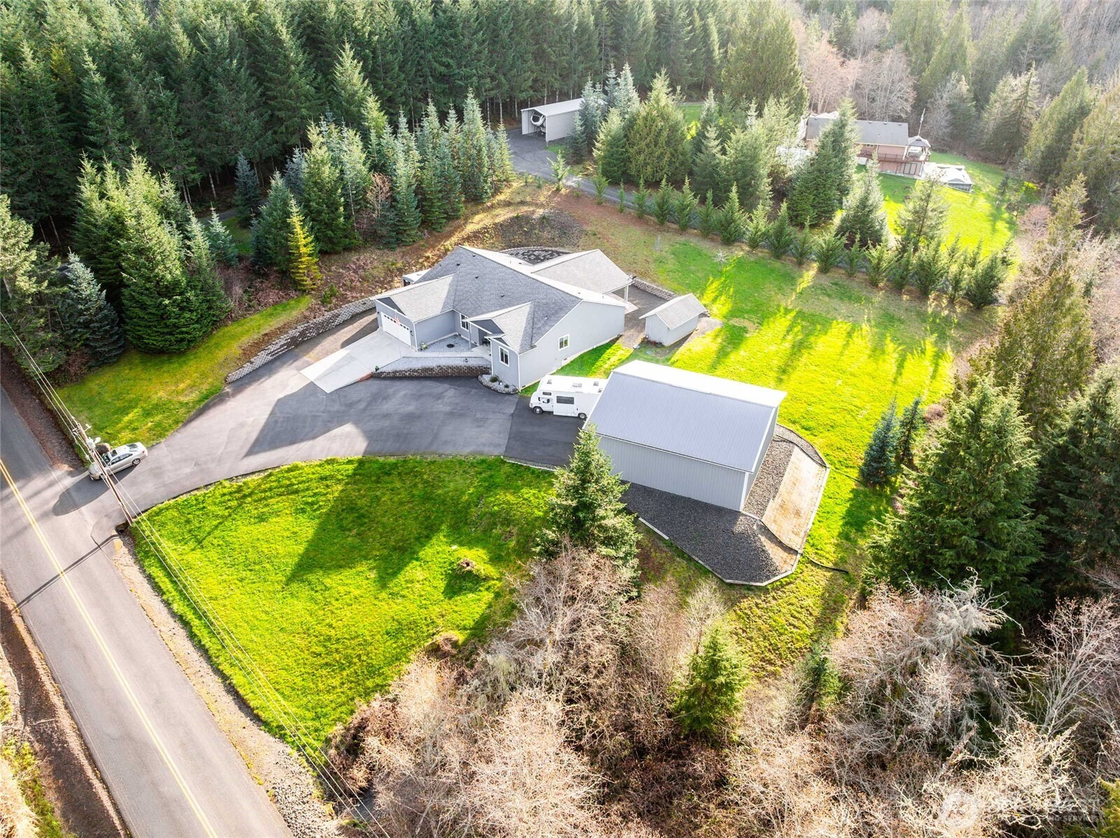 946 Paine Road , Castle Rock, WA 98611