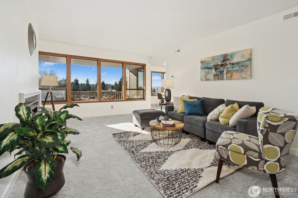 11640 100th Avenue NE #304, Kirkland, WA 98034