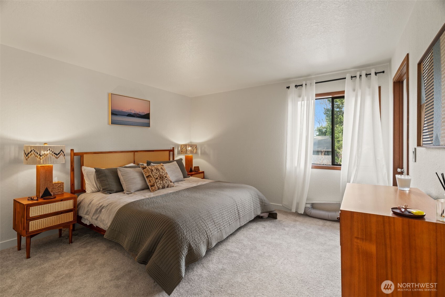 11640 100th Avenue NE #304, Kirkland, WA 98034