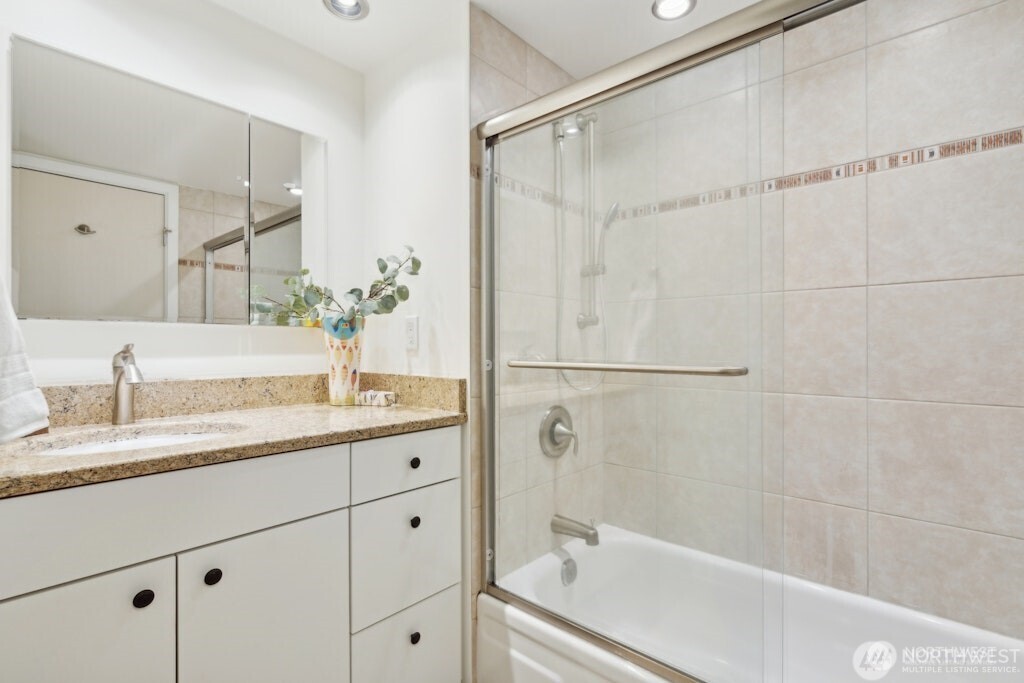 11640 100th Avenue NE #304, Kirkland, WA 98034