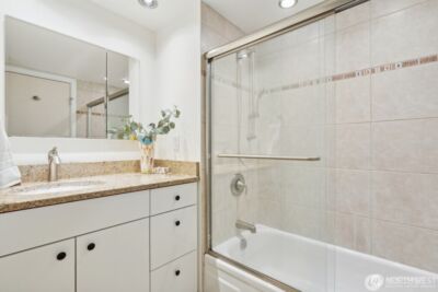 11640 100th Avenue NE #304, Kirkland, WA 98034 - Photo 12