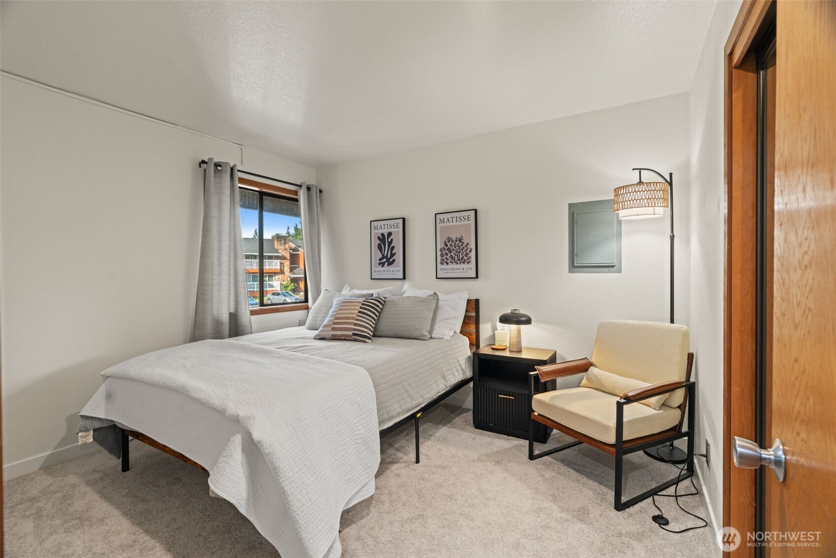 11640 100th Avenue NE #304, Kirkland, WA 98034