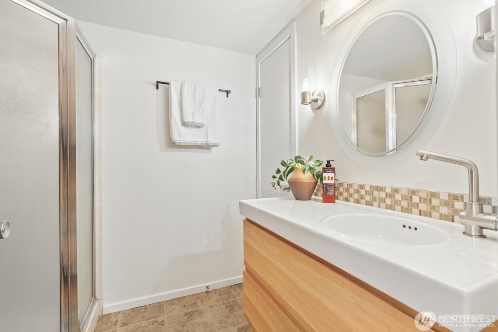 11640 100th Avenue NE #304, Kirkland, WA 98034