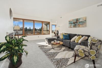 11640 100th Avenue NE #304, Kirkland, WA 98034 - Photo 2