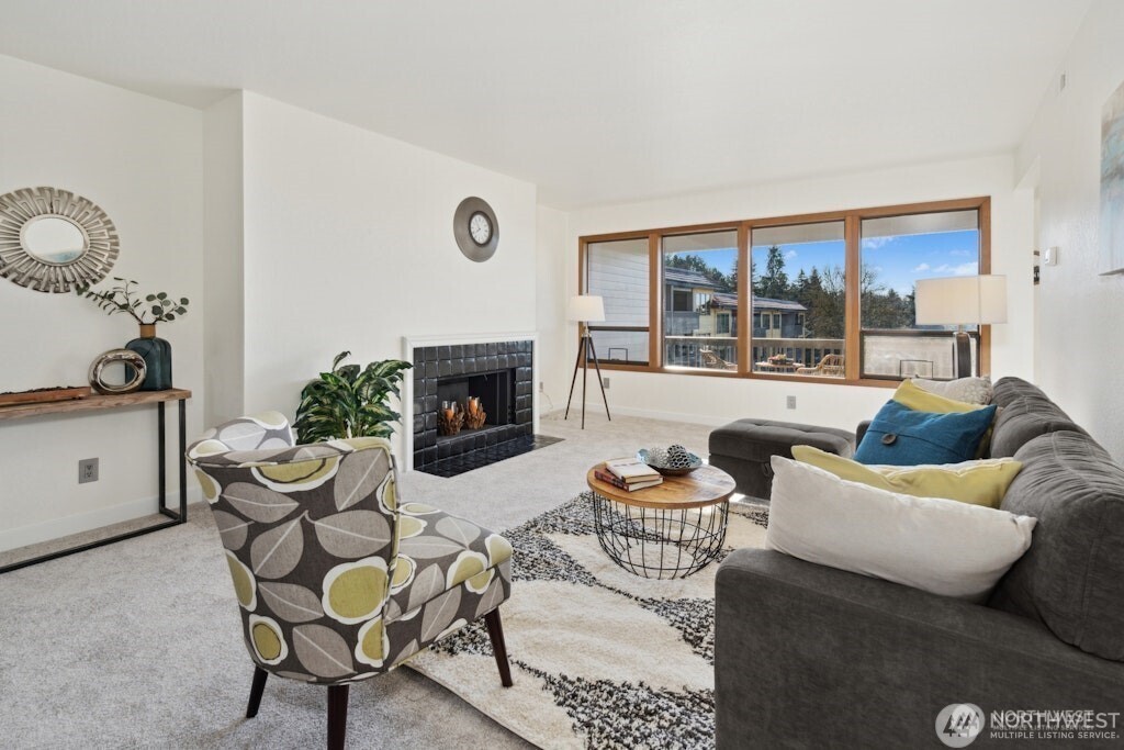 11640 100th Avenue NE #304, Kirkland, WA 98034