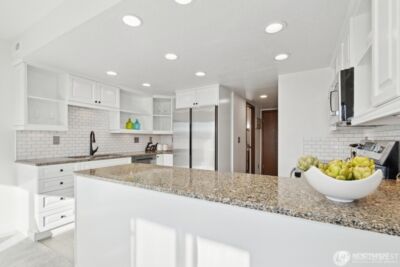 11640 100th Avenue NE #304, Kirkland, WA 98034 - Photo 4