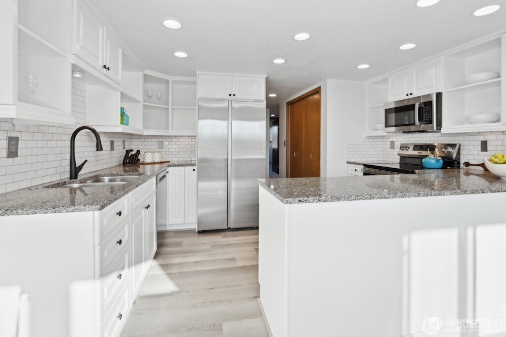 11640 100th Avenue NE #304, Kirkland, WA 98034