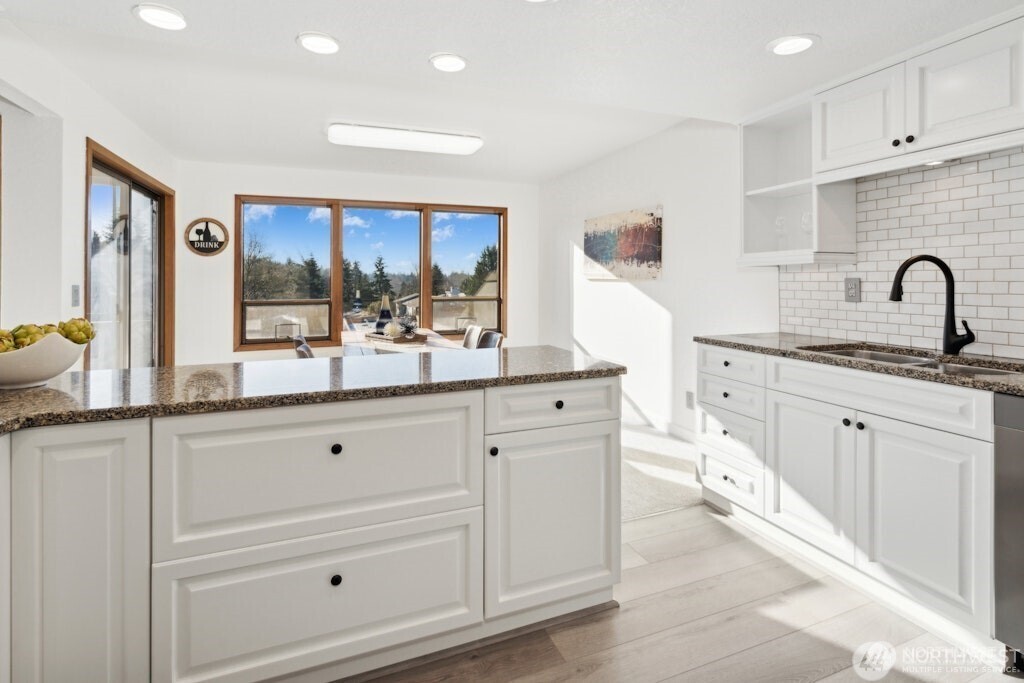 11640 100th Avenue NE #304, Kirkland, WA 98034