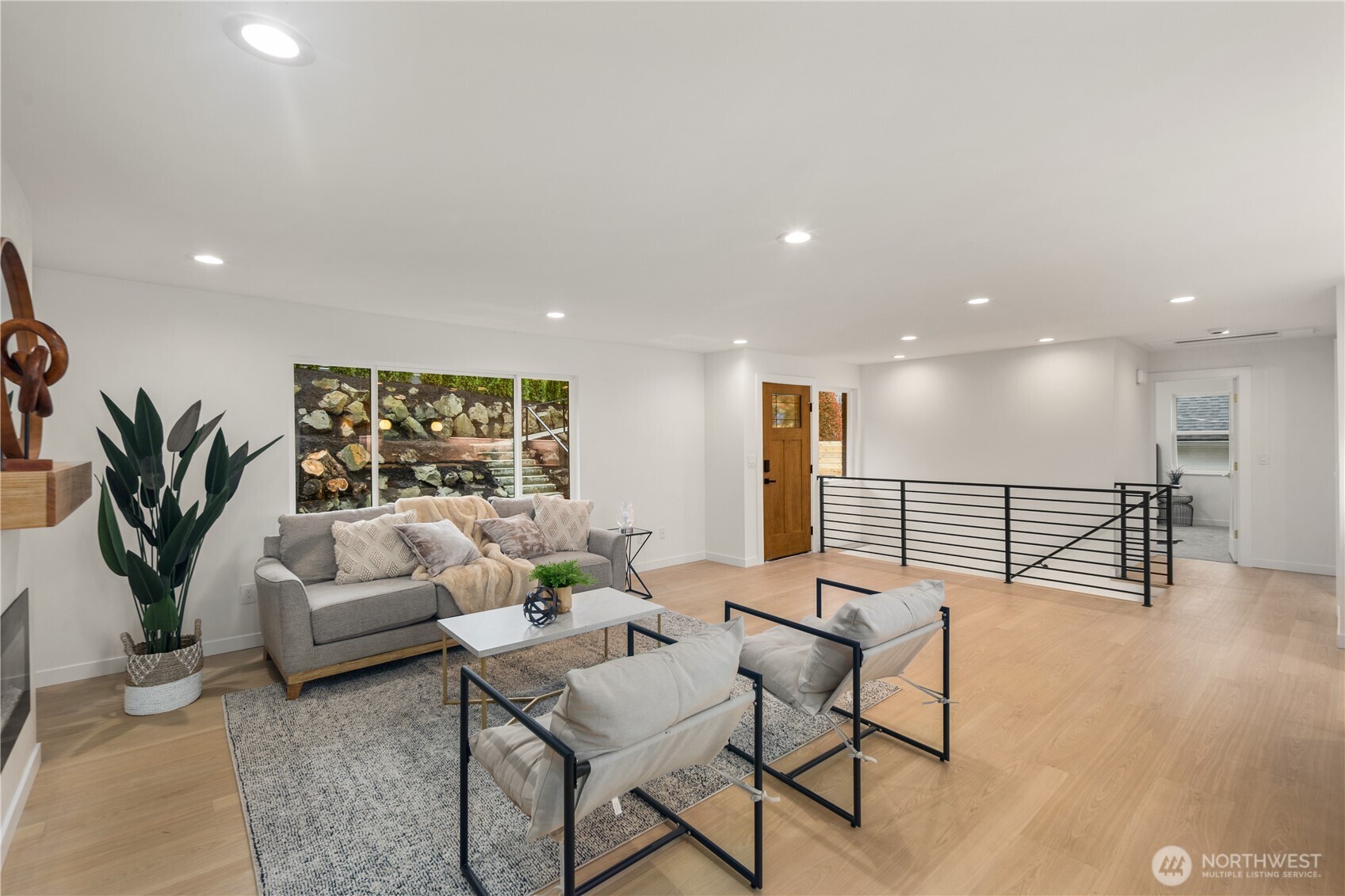 2518 36th Avenue W, Seattle, WA 98199