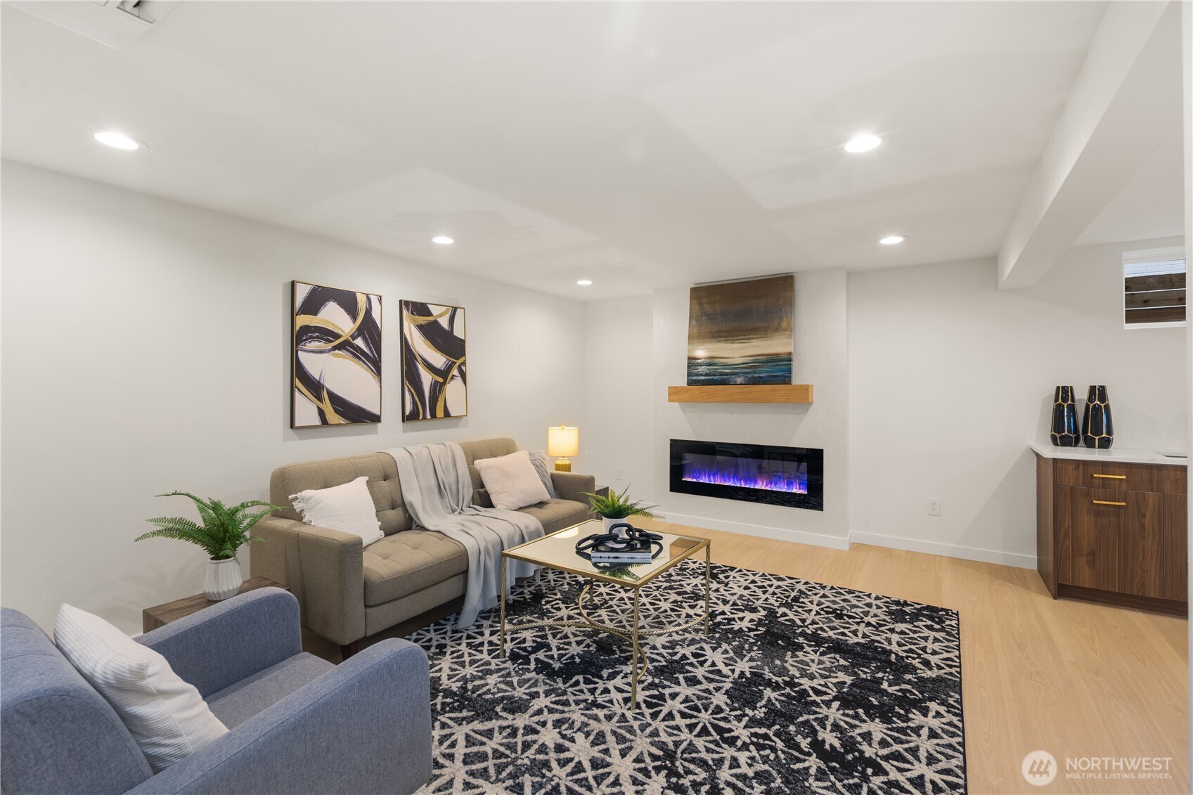 2518 36th Avenue W, Seattle, WA 98199