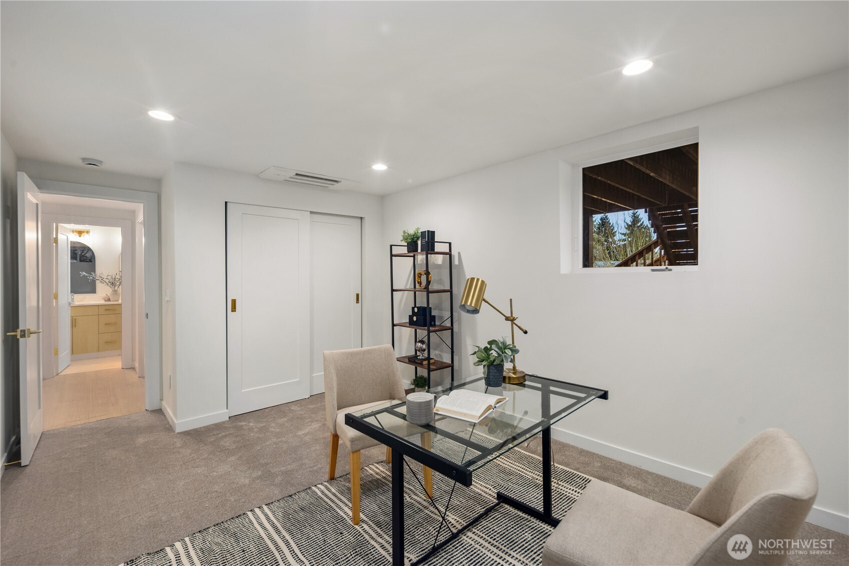 2518 36th Avenue W, Seattle, WA 98199