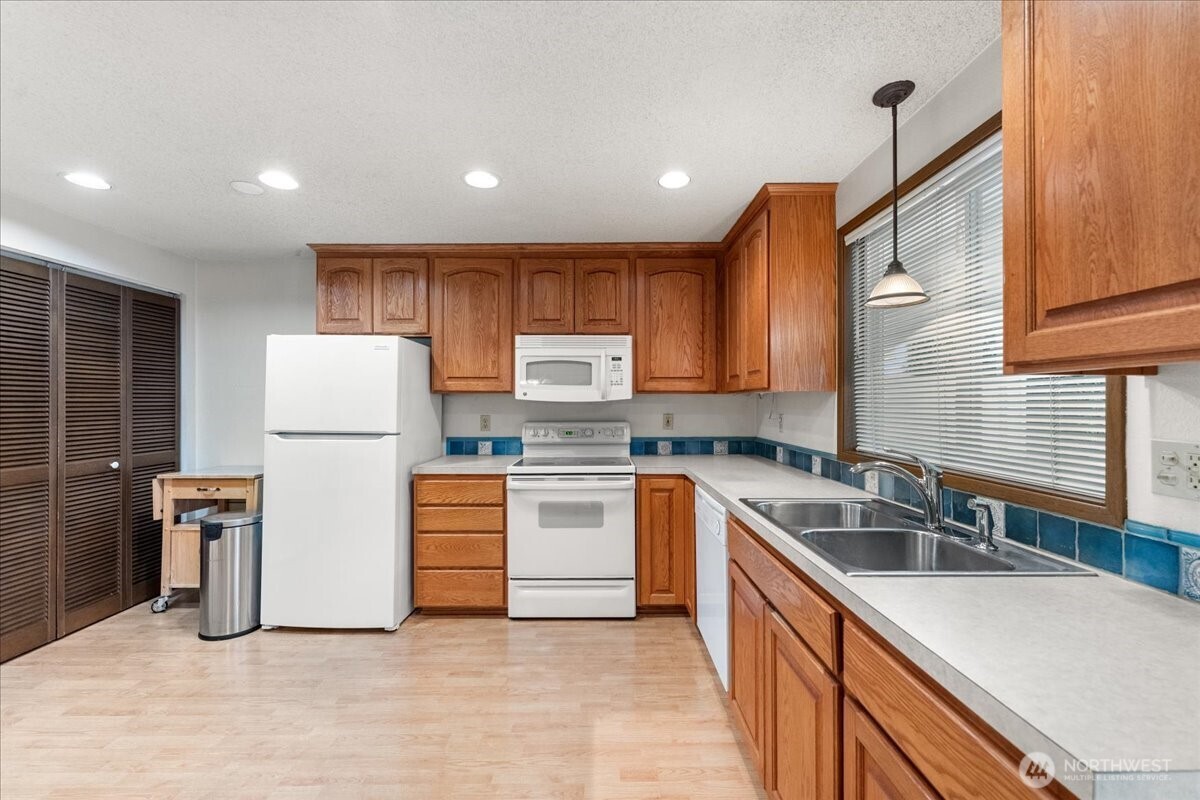 31917 45th Place SW #C, Federal Way, WA 98023