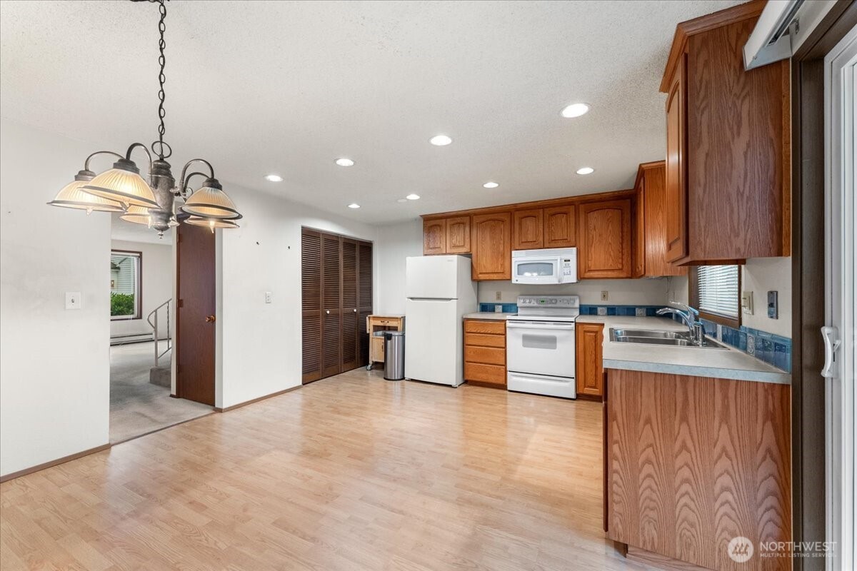 31917 45th Place SW #C, Federal Way, WA 98023