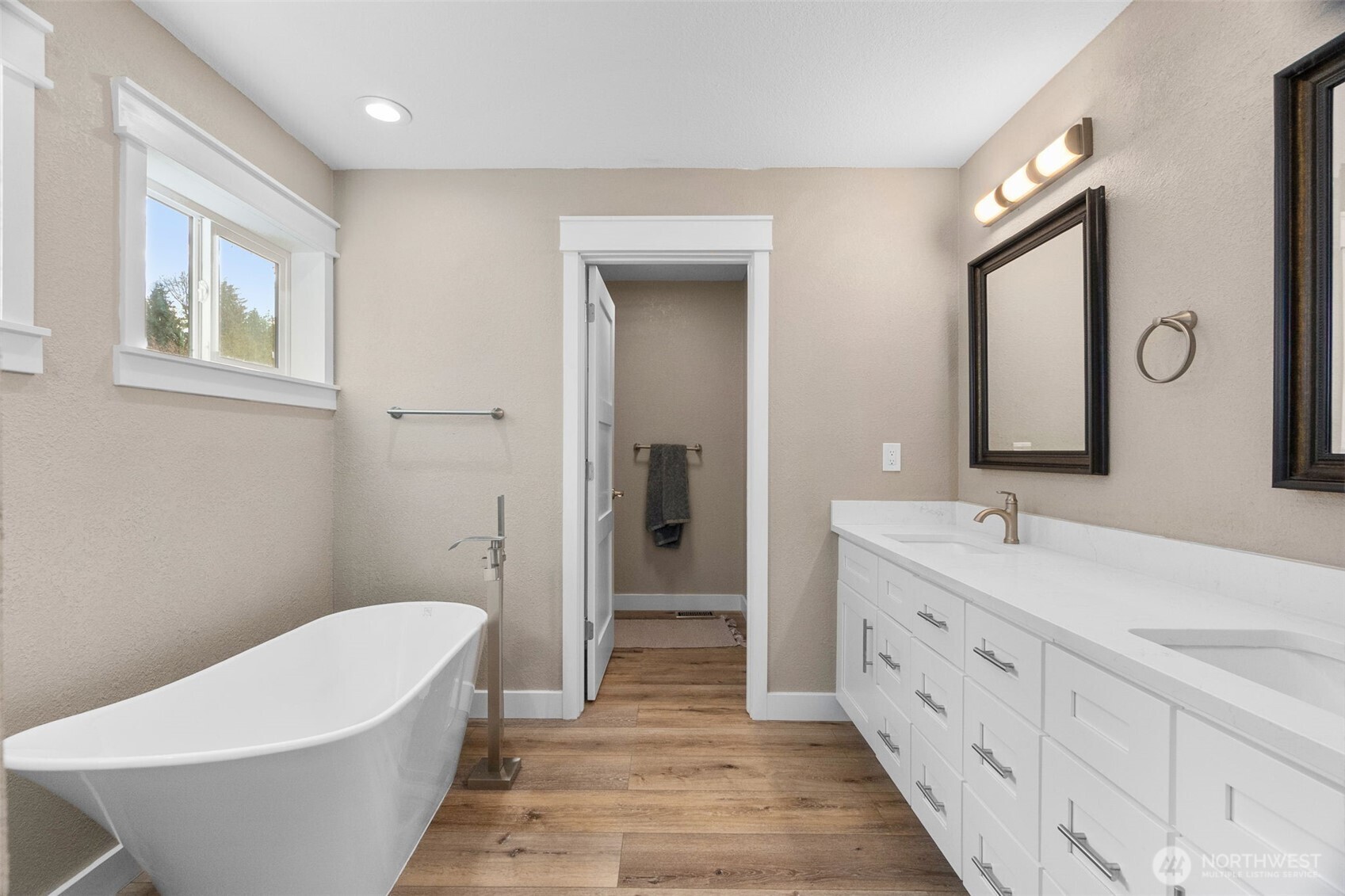 2308 Windjammer Court NW, Olympia, WA 98502