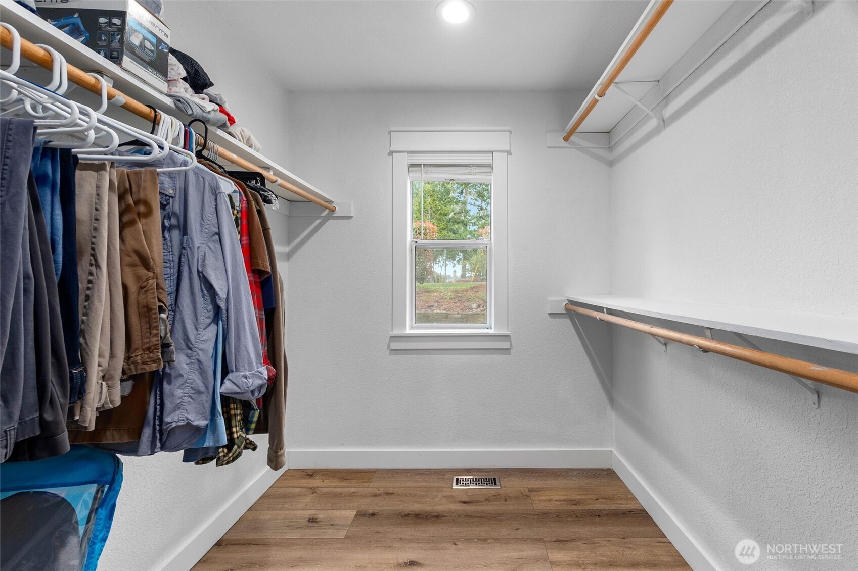 2308 Windjammer Court NW, Olympia, WA 98502