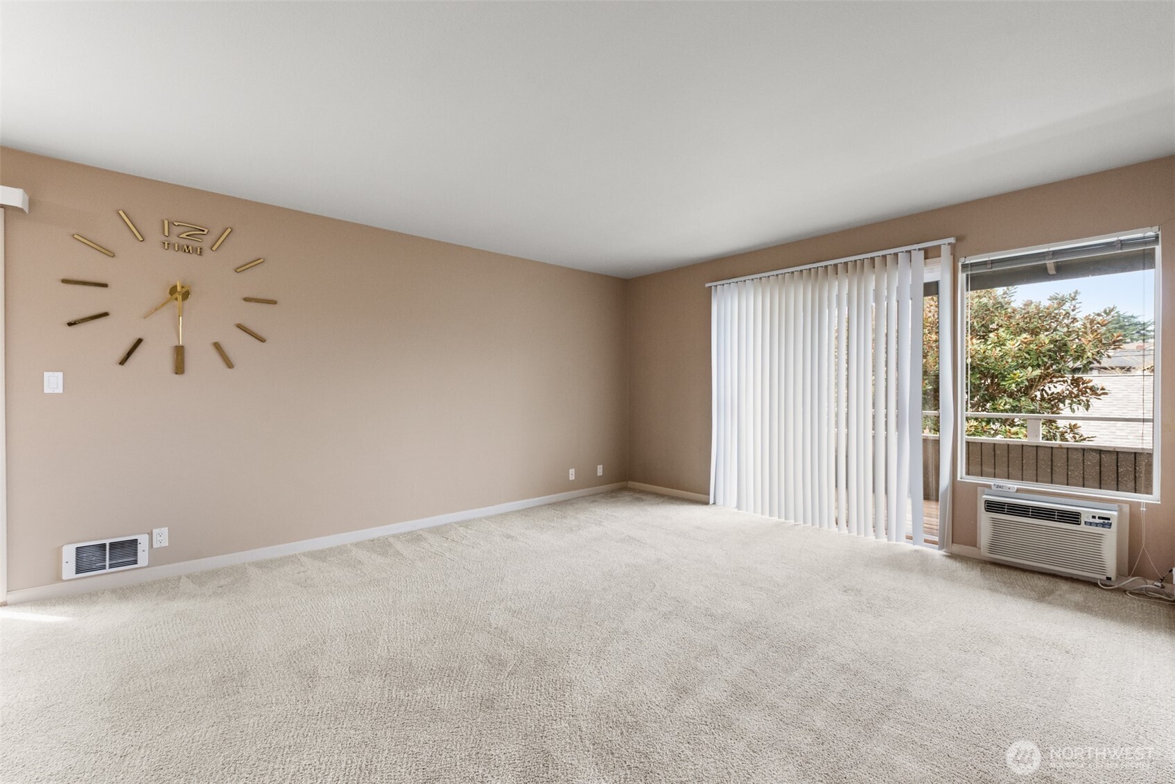 812 100th Avenue NE #202, Bellevue, WA 98004