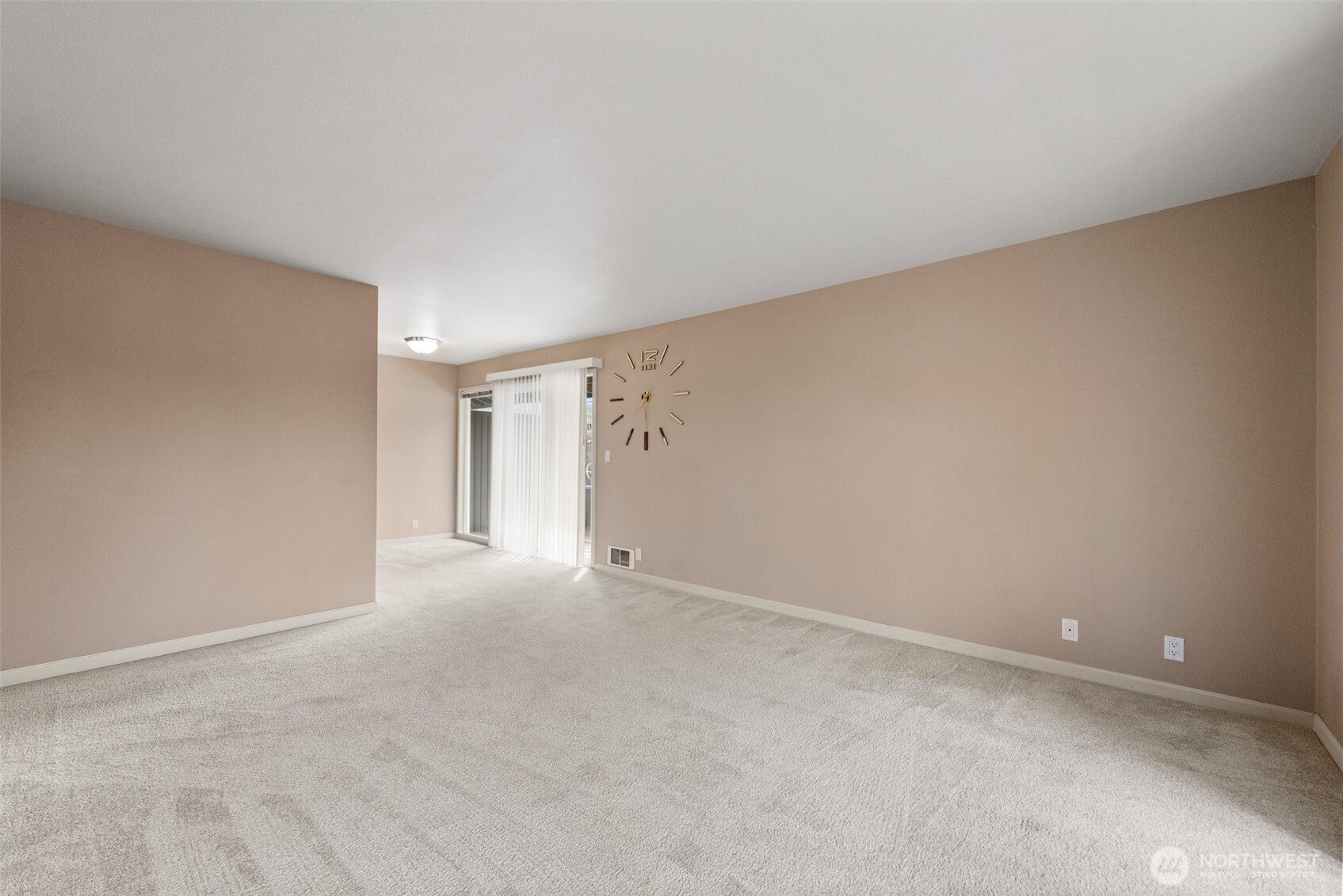 812 100th Avenue NE #202, Bellevue, WA 98004