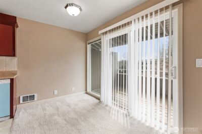 812 100th Avenue NE #202, Bellevue, WA 98004 - Photo 5