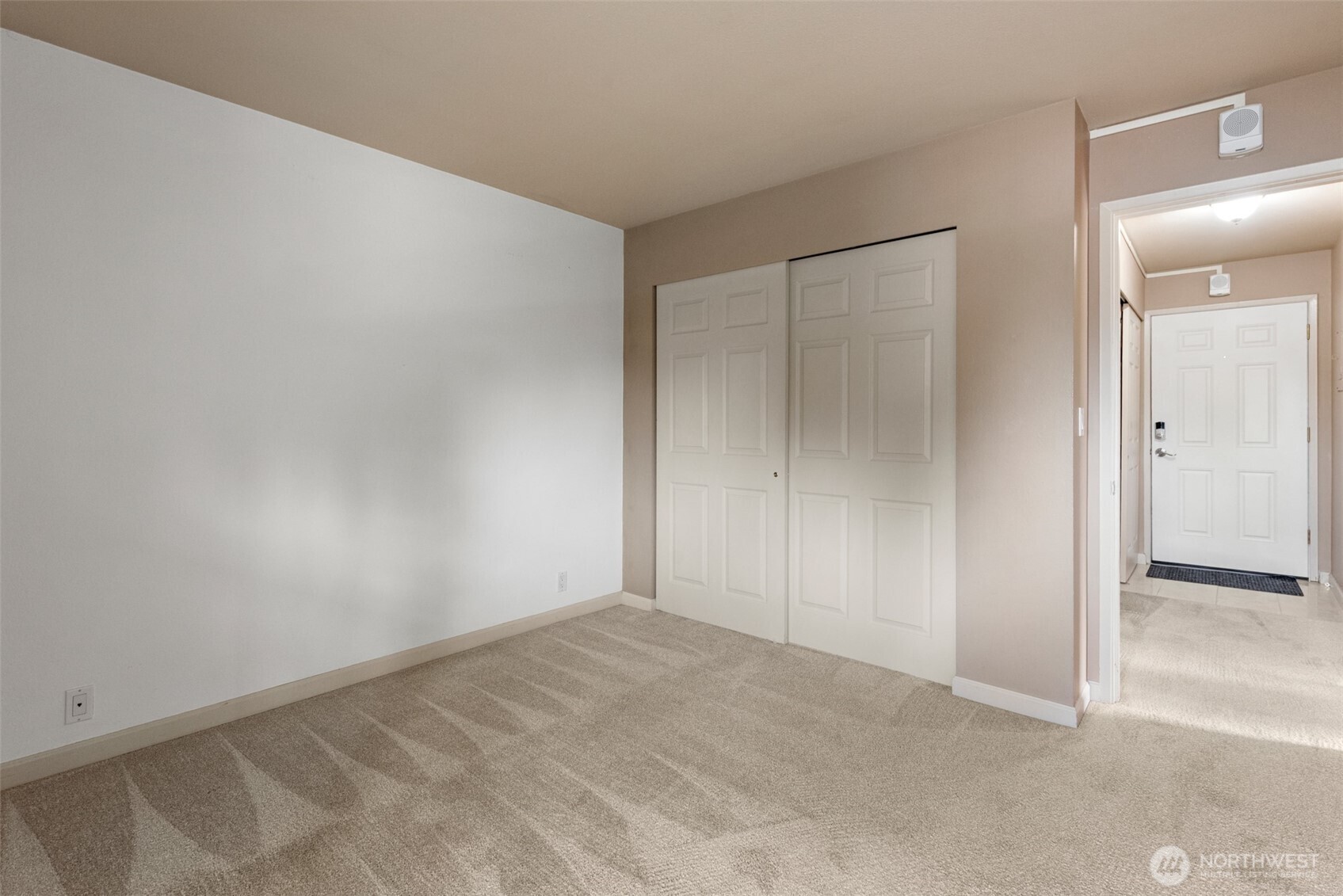 812 100th Avenue NE #202, Bellevue, WA 98004