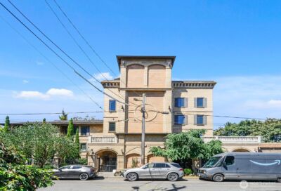 745 Bellevue Avenue E #402, Seattle, WA 98102 - Photo 2