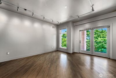 745 Bellevue Avenue E #402, Seattle, WA 98102 - Photo 29