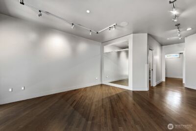 745 Bellevue Avenue E #402, Seattle, WA 98102 - Photo 31