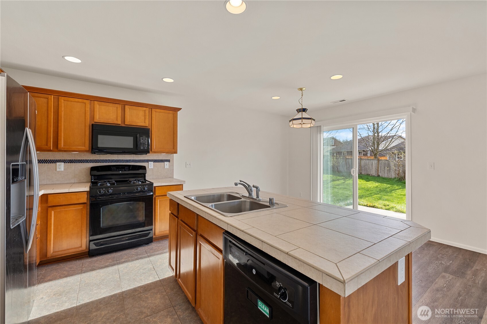 7240 287th Street NW, Stanwood, WA 98292