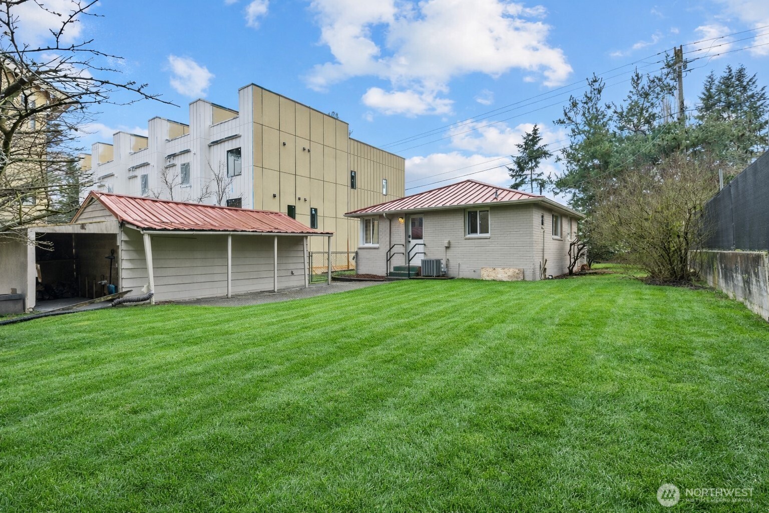 1011 NE 180TH Street , Shoreline, WA 98155