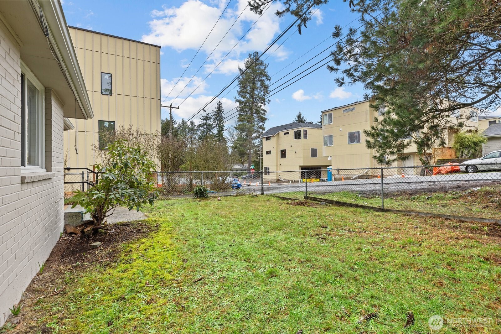 1011 NE 180TH Street , Shoreline, WA 98155