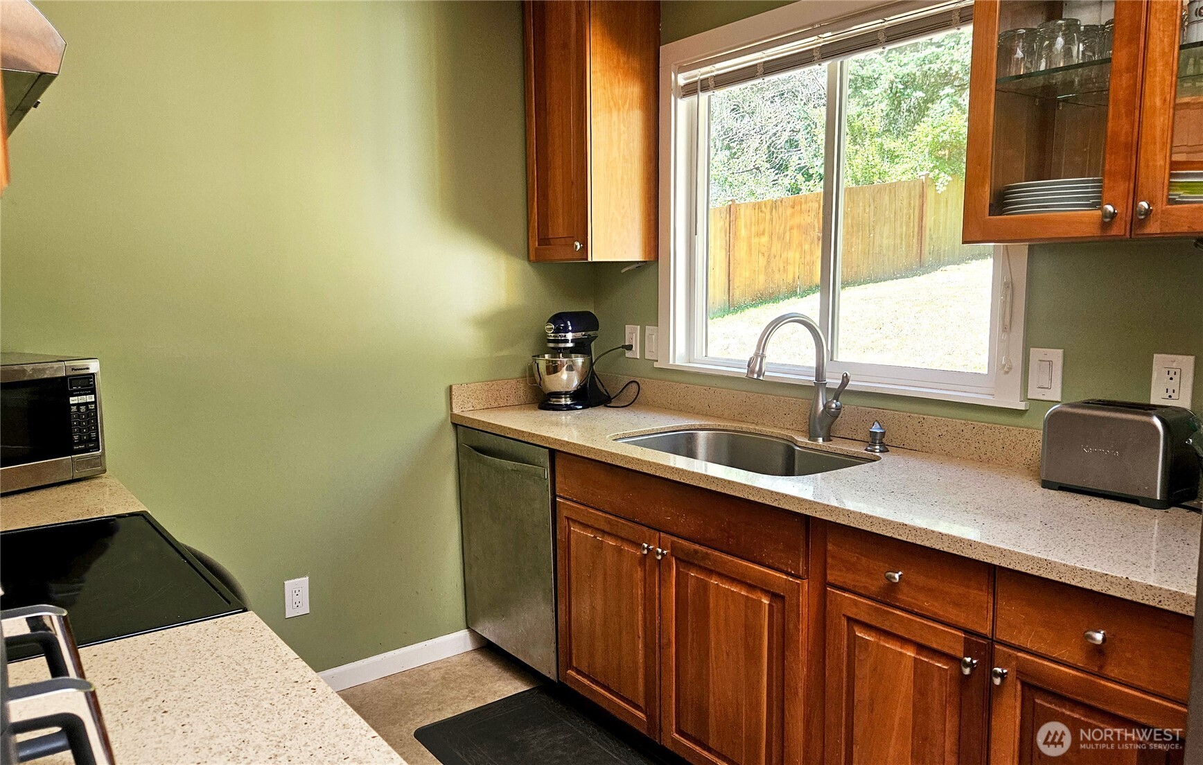 17017 10th Avenue NE, Shoreline, WA 98155