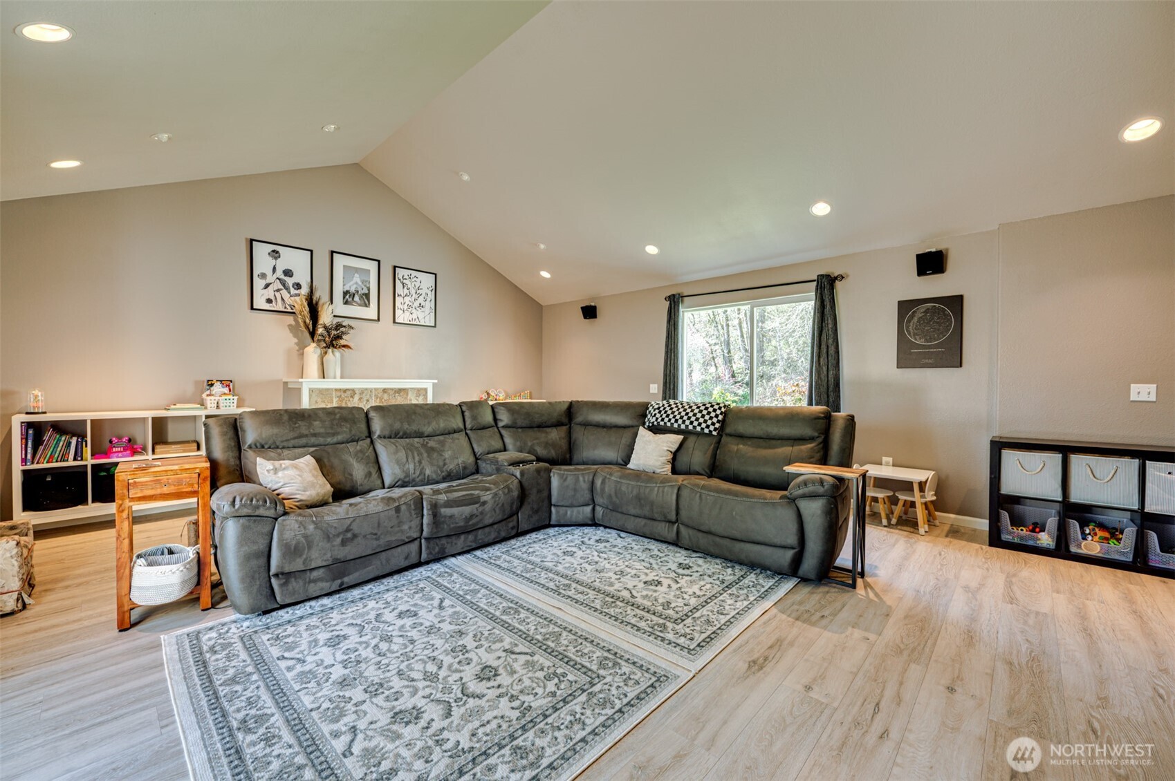 590 Gun Club Road , Woodland, WA 98674