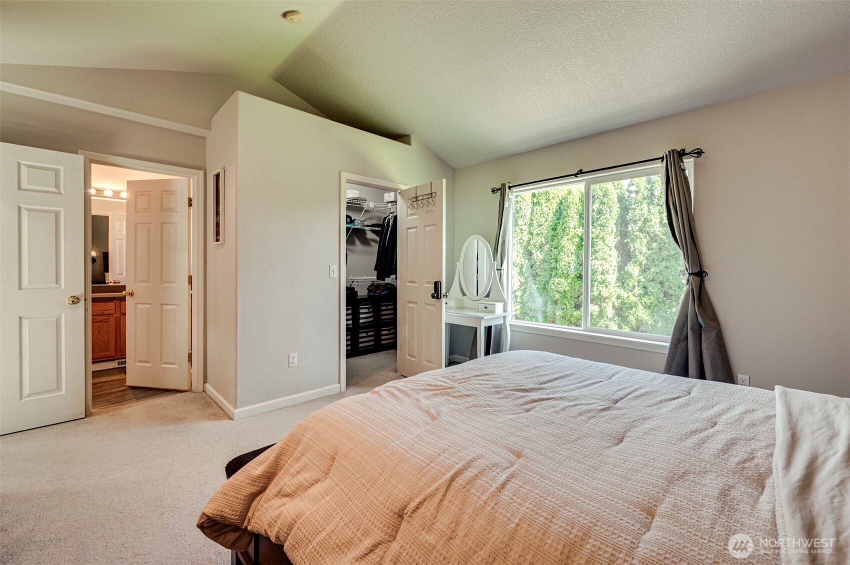 590 Gun Club Road , Woodland, WA 98674