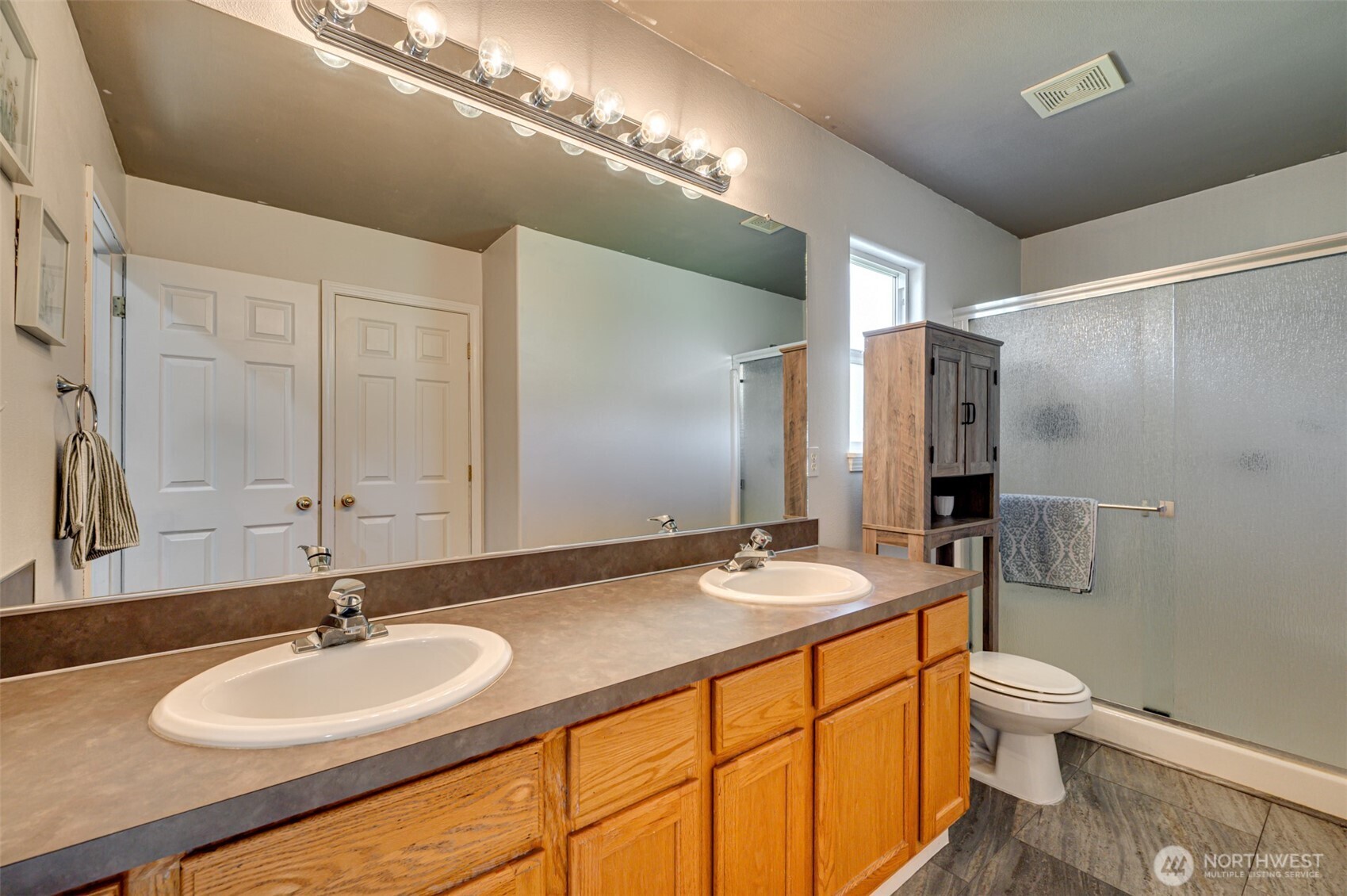 590 Gun Club Road , Woodland, WA 98674