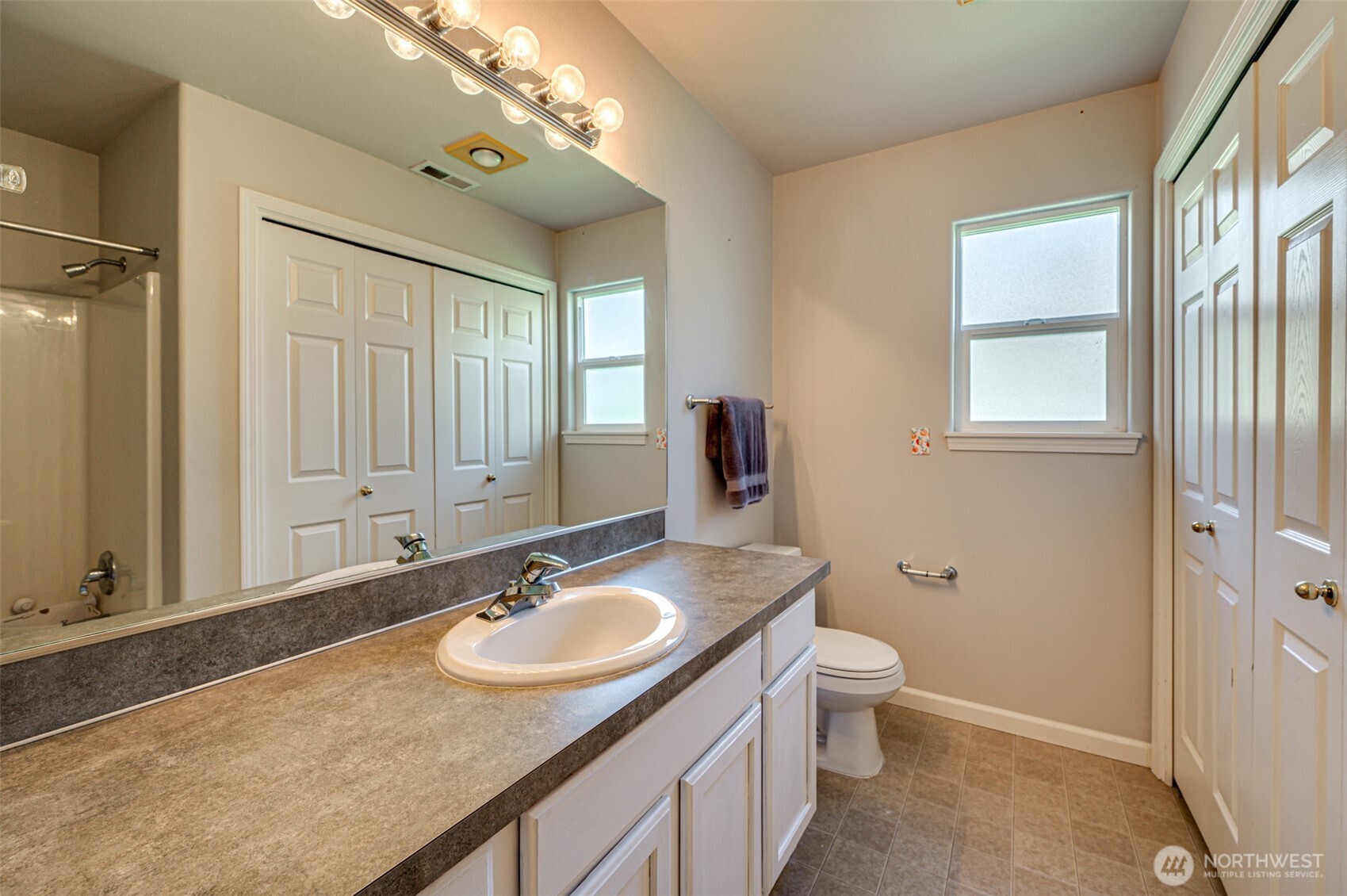 590 Gun Club Road , Woodland, WA 98674