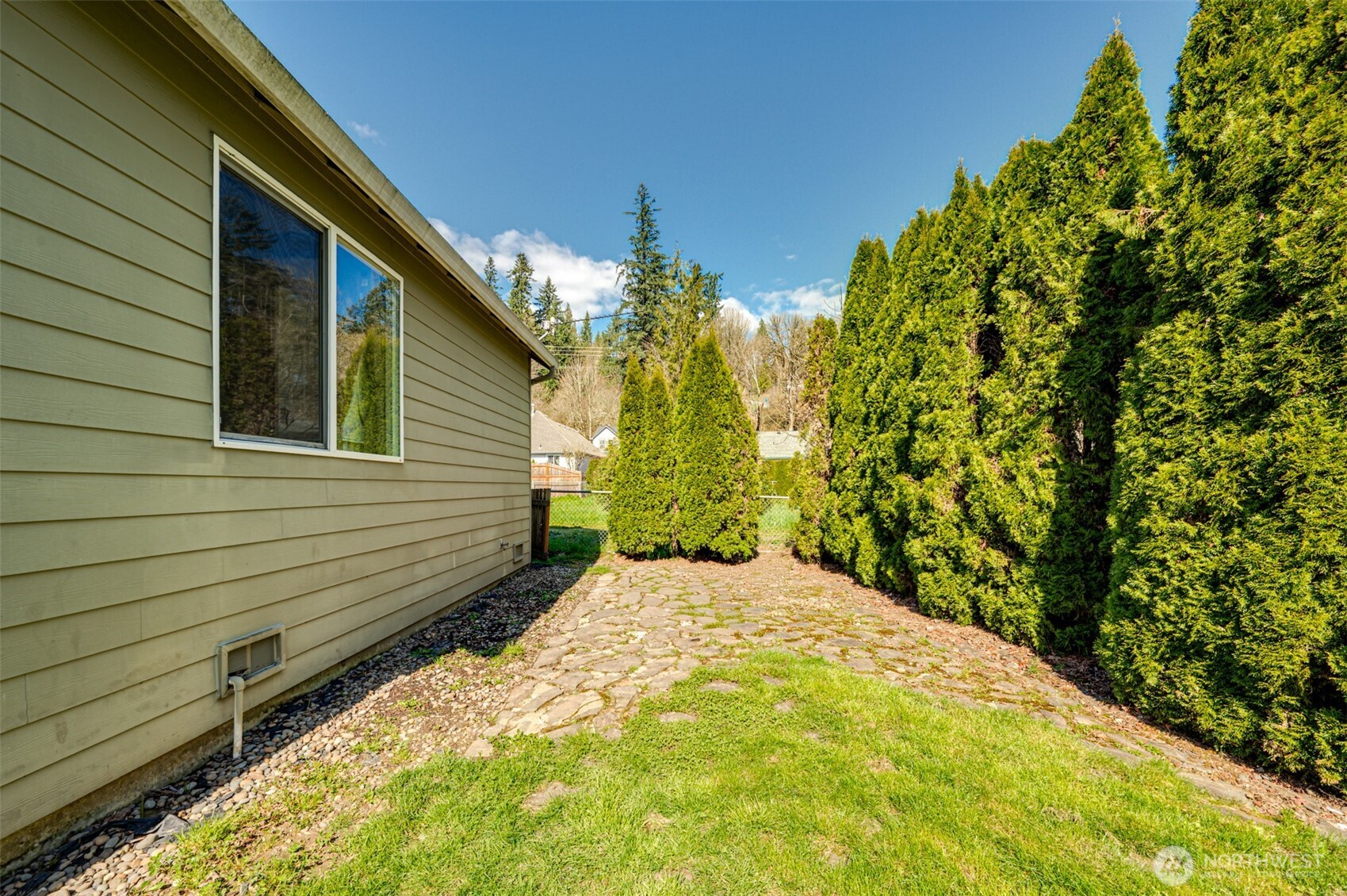 590 Gun Club Road , Woodland, WA 98674