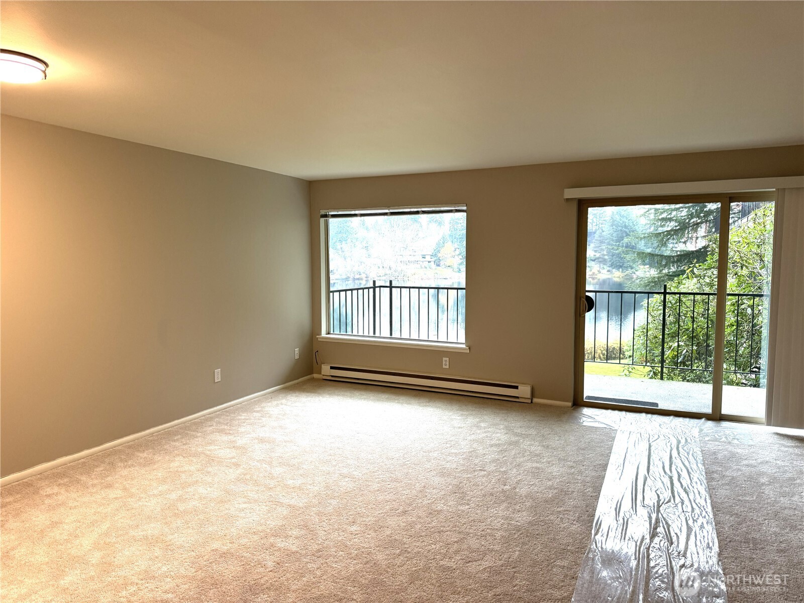 322 N 134th Street #203, Seattle, WA 98133-7441