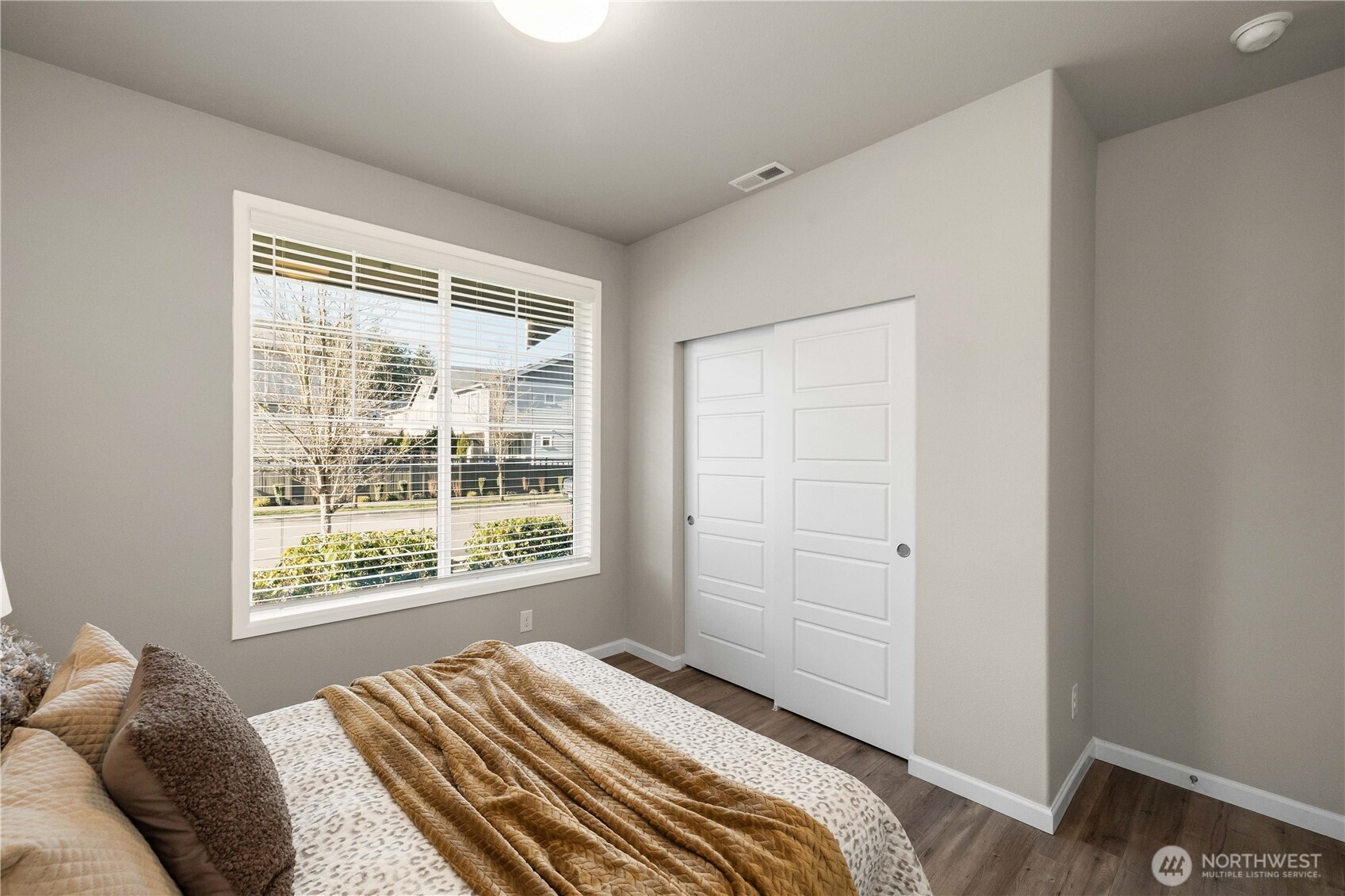 32988 SE Stevens Street , Black Diamond, WA 98010-5020