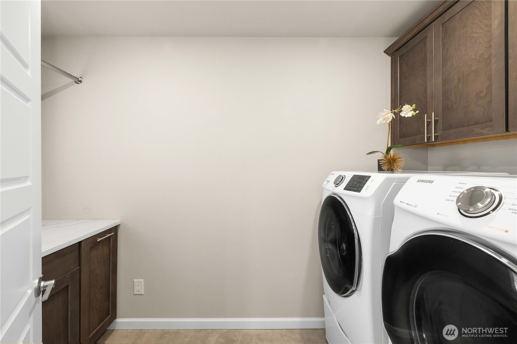 32988 SE Stevens Street , Black Diamond, WA 98010-5020