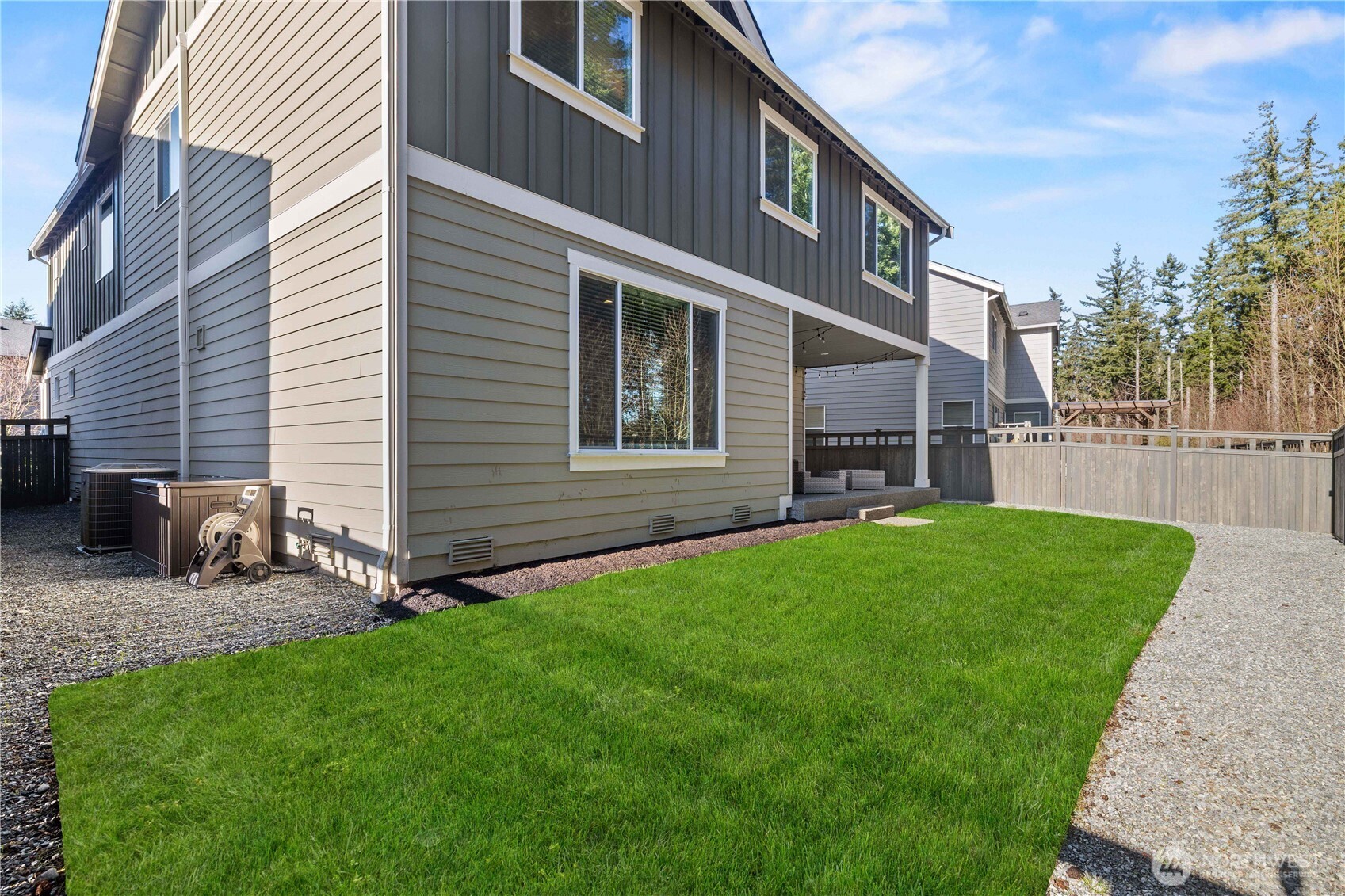 32988 SE Stevens Street , Black Diamond, WA 98010-5020