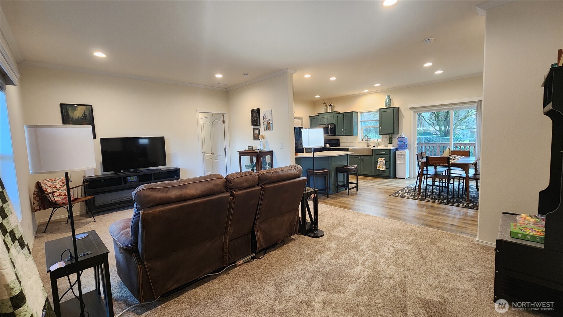 375 Sextans Avenue SW, Ocean Shores, WA 98569