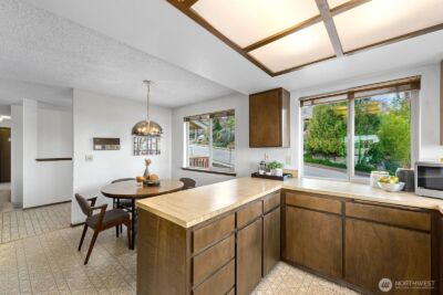 9928 64th Avenue S, Seattle, WA 98118 - Photo 12