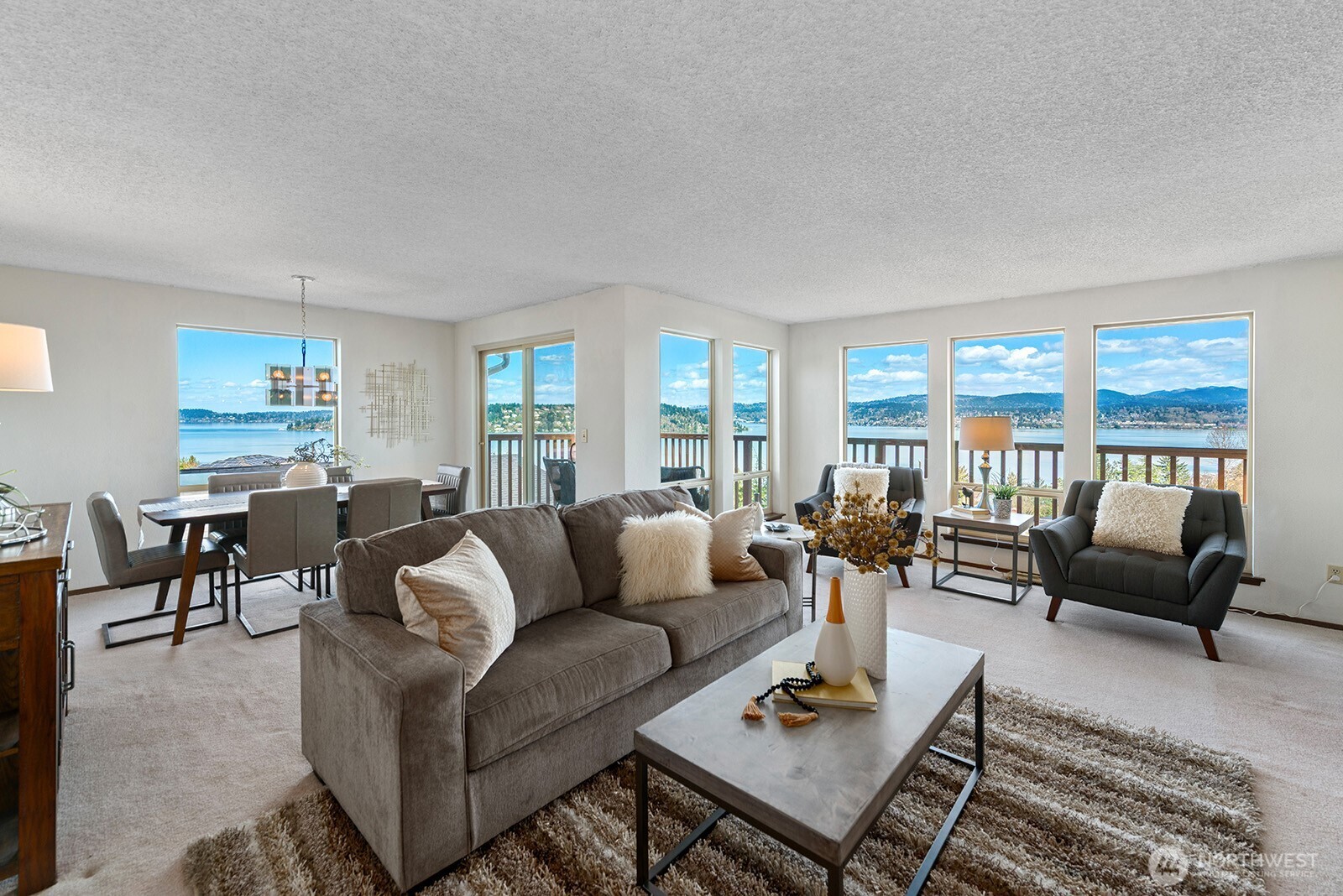 9928 64th Avenue S, Seattle, WA 98118