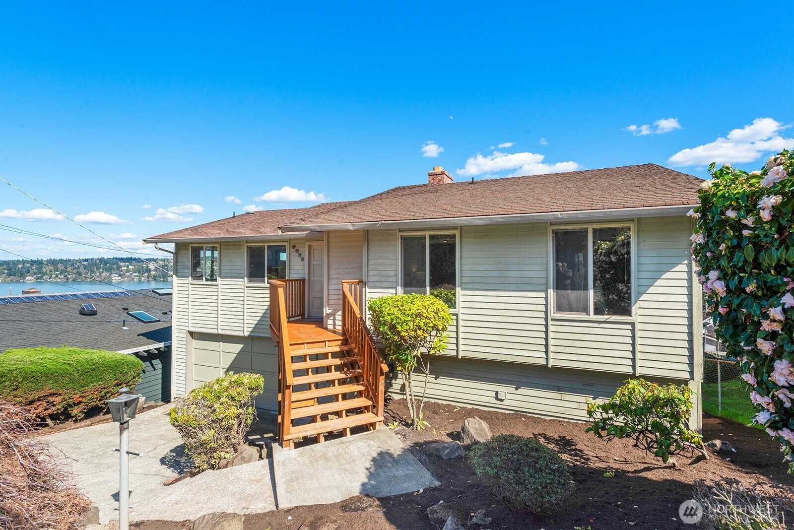 9928 64th Avenue S, Seattle, WA 98118