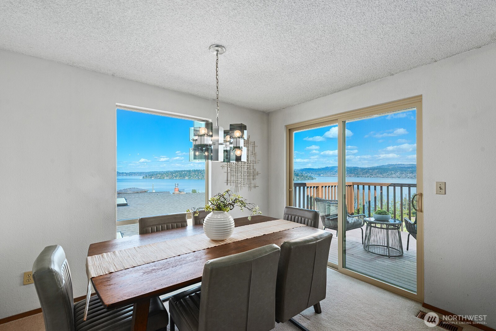 9928 64th Avenue S, Seattle, WA 98118