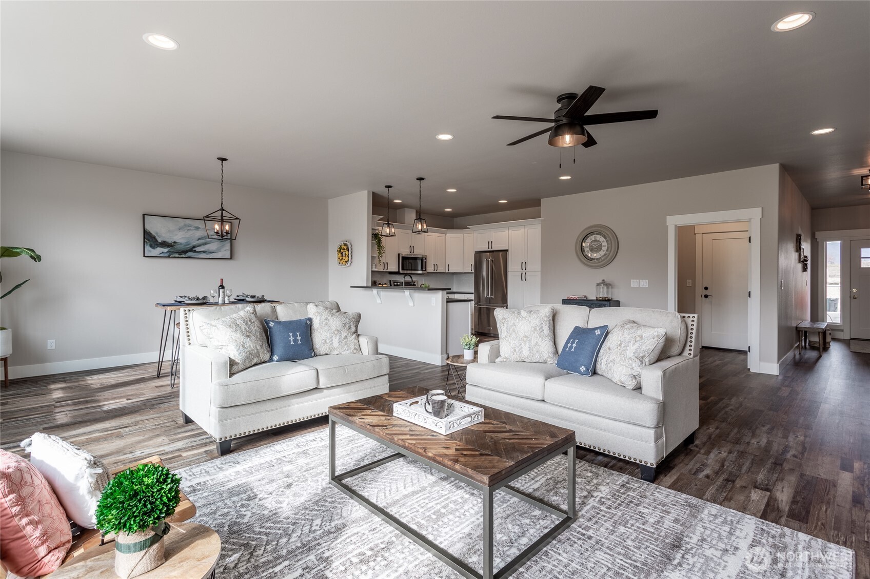 232 Solomon Loop NW, East Wenatchee, WA 98802