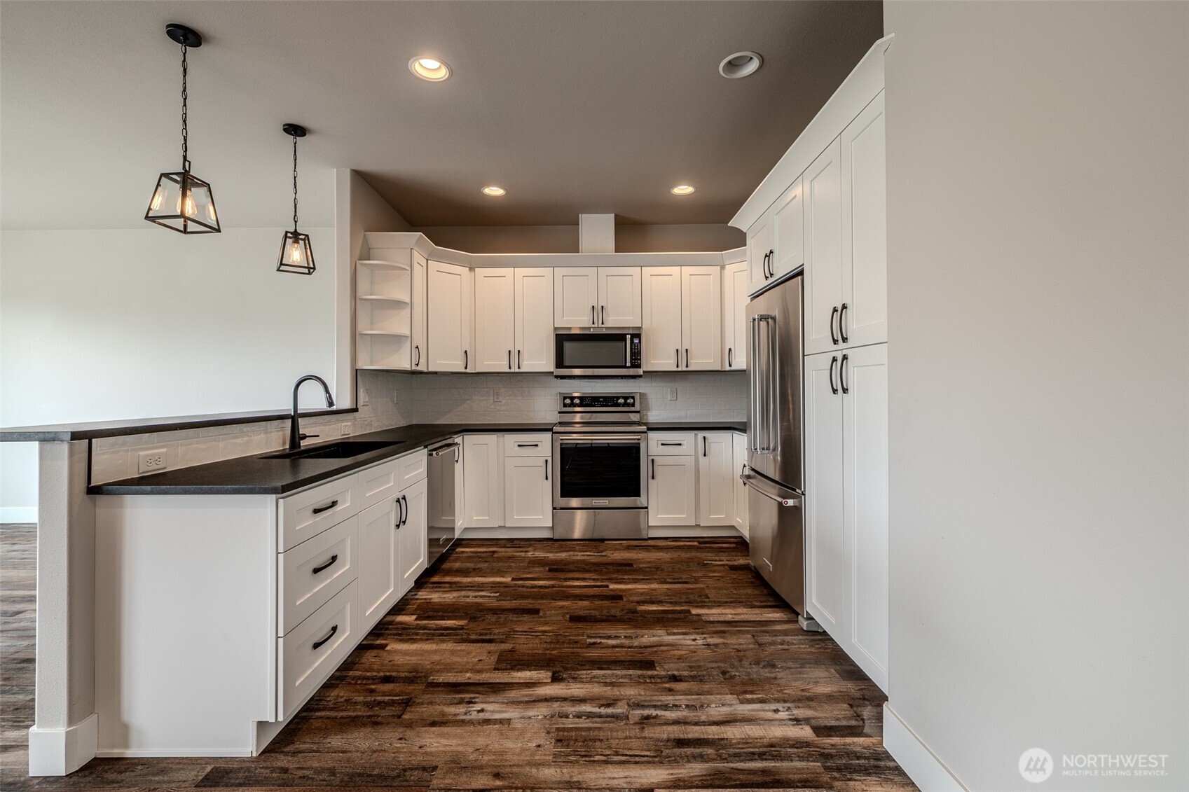 232 Solomon Loop NW, East Wenatchee, WA 98802