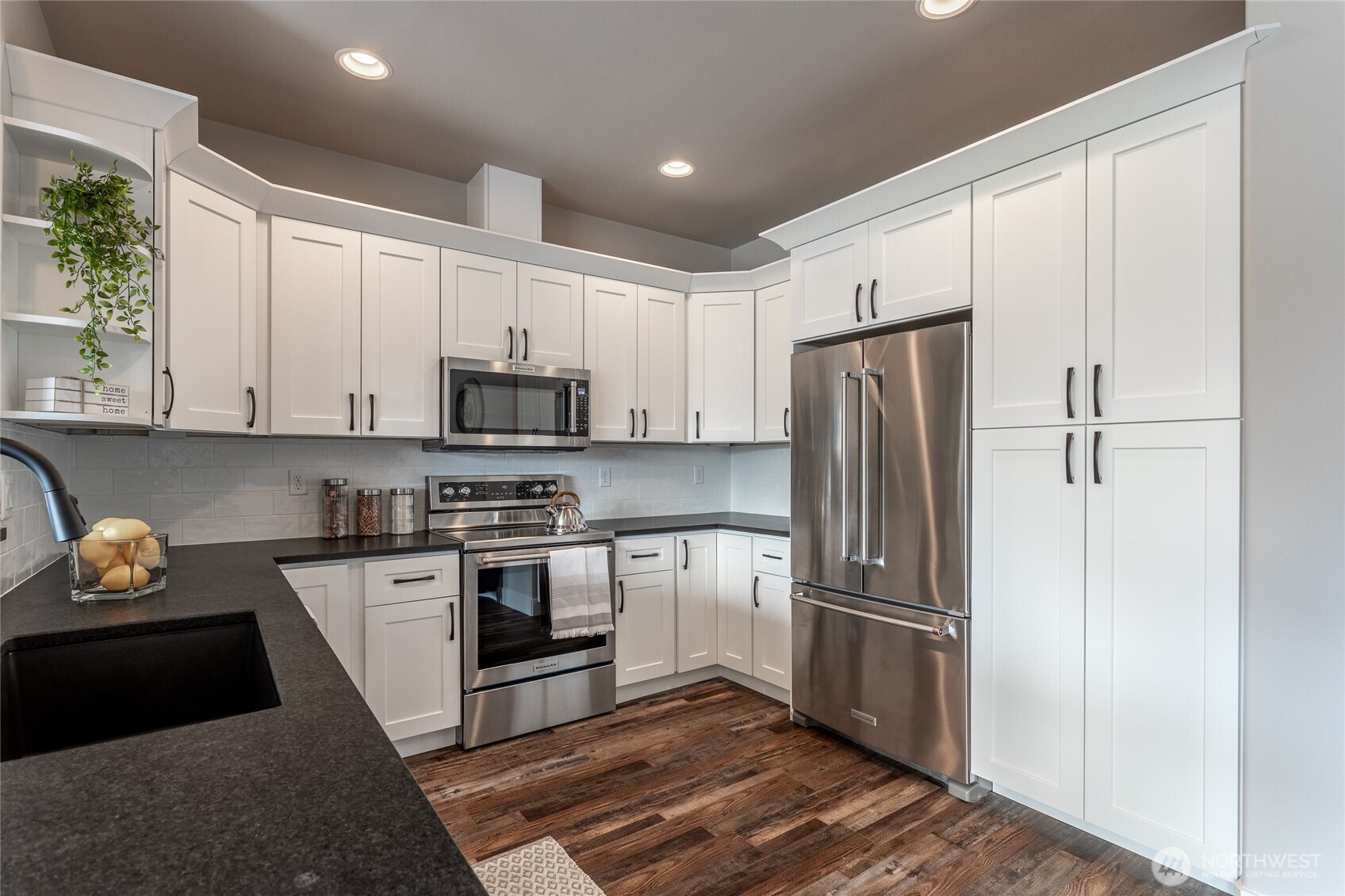 232 Solomon Loop NW, East Wenatchee, WA 98802