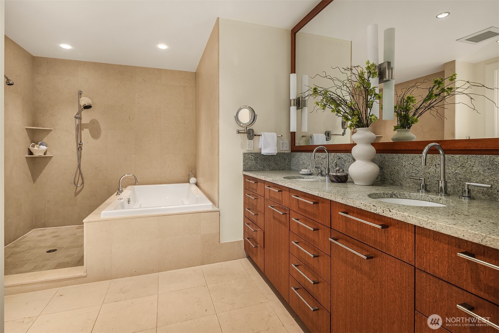 1521 2nd Avenue #3102, Seattle, WA 98101