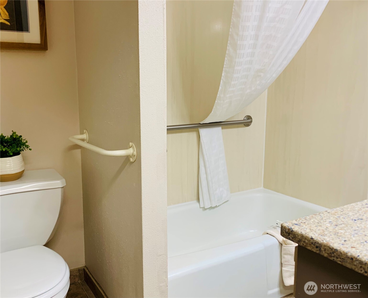 643 Ocean Shores Boulevard NW #103, Ocean Shores, WA 98569