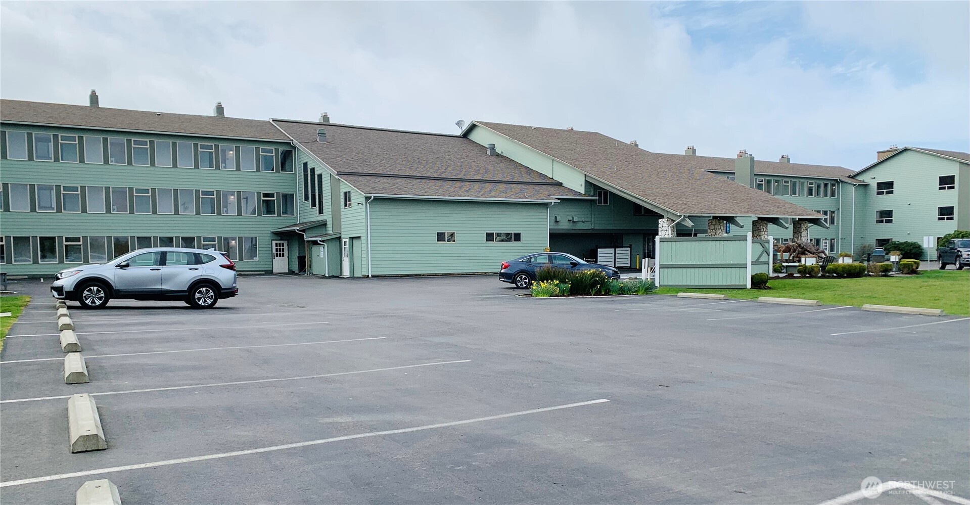 643 Ocean Shores Boulevard NW #103, Ocean Shores, WA 98569
